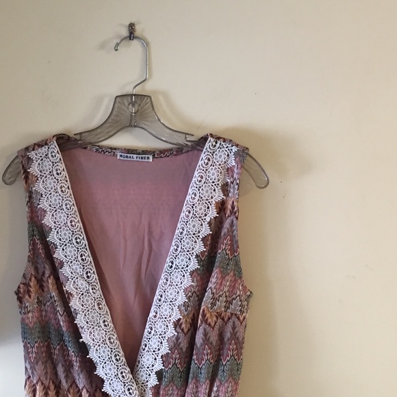 HP 3/17 Beautiful Lacy Romper - Picture 2 of 8